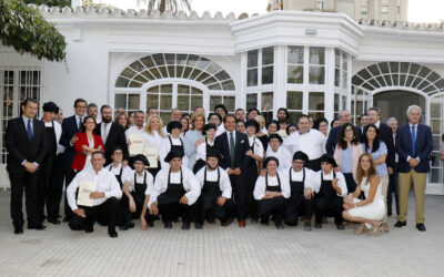 Entregamos los diplomas a nuestros alumnos de Universo Santi