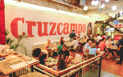 Factoría Cruzcampo lanza sus planes de verano con velás, catas gratuitas y música en vivo